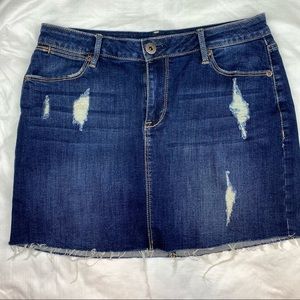 Juniors Size 9 Distressed Midi Skirt
